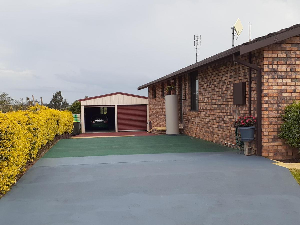 Quiet Property By The River Bed & Breakfast Kempsey Exterior photo